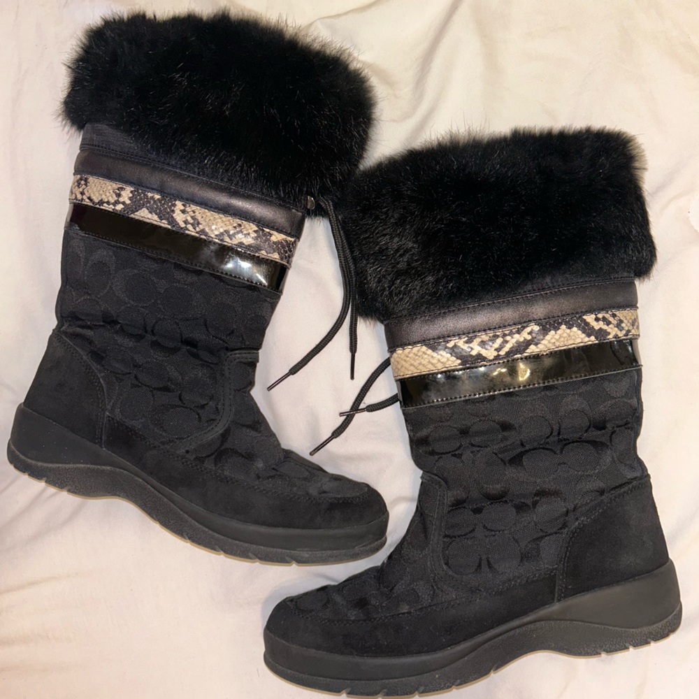 BLACK COACH BOOTS WITH DETAILS